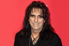 Alice Cooper perde contrato após chamar ideologia de gênero para crianças de ‘absurdo’