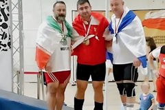 Atleta iraniano é banido por apertar a mão de israelense em competição