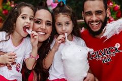 Perlla se divorcia do pastor Cássio Castilhol e o acusa de ciúmes excessivo | Notícias Gospel