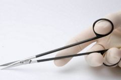 Noivas de pastores da Universal denunciam imposição de vasectomia para permissão de casamento | Notícias Gospel