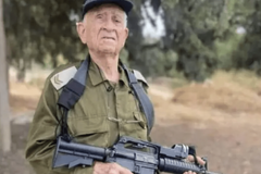 Aos 95 anos, veterano continua ativo nas Forças de Defesa de Israel