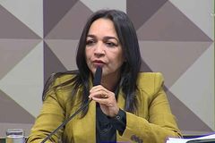 Fuxico entrevista Eliziane Gama, relatora da CPMI que pediu o indiciamento de Bolsonaro