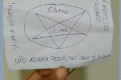 Gato esquartejado e bilhete satanista com ameaças é deixado no altar de igreja no Ceará