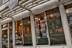 Igreja é proibida de evangelizar em sua própria cafeteria, nos EUA