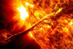 Cientistas alertam sobre ‘apocalipse digital’ após supertempestade solar em 2024