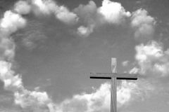 O amor de Deus não é um mero sentimento ou conexão emocional. O amor de Deus não é afeição