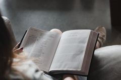 Ministério promove 1ª Maratona de Leitura Bíblica ininterrupta de 72 horas online