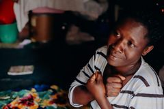 Cristãos surdos na África terão acesso à Bíblia em linguagem de sinais