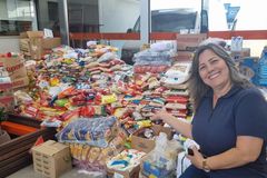 Colégio cristão arrecada mais de 54 toneladas de alimentos após enchentes em SC