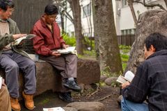 Cristãos levam pessoas a Jesus através de evangelismo em parques no Leste Asiático