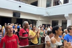 Mais de 4.000 pessoas aceitam Jesus em evangelismo em Cuba: \"A Igreja está viva\"