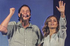 Pastora LGBT Lanna Holder diz que sua igreja 'surpreende inferno'