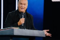 Ser pró-vida é a única posição bíblica sobre o aborto, alerta pastor Greg Laurie