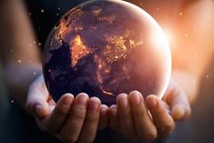 \"Deus sacudiu o mundo para que seus servos se lembrem do propósito\", diz pastor