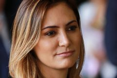 \"Deus continua fazendo milagres\", diz Michelle Bolsonaro na pré-estreia de ‘Milagre da Fé’