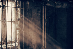 China condena pastor a sete anos de prisão por entrar com Bíblias no país