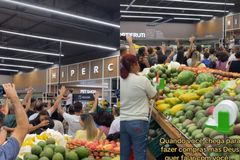 Clientes louvam \"Porque Ele Vive\" em supermercado e vídeo viraliza