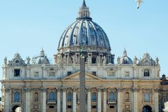 Vaticano: Novo documento condena ideologia de gênero e barriga de aluguel