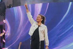 Nívea Soares lança canção autoral \"Quem É Como Nosso Deus\"