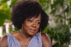 Viola Davis diz que pediu um esposo a Deus em oração: \"Casamento é um compromisso\"