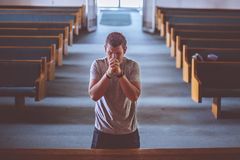 Pastor sobre descaso da Igreja com oração: 'Isso é avivamento?'
