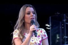 LGBTs contra Ana Paula Valadão por associar homossexualidade à AIDS