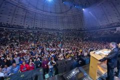 Portugal: centenas se rendem a Cristo em cruzada evangelística