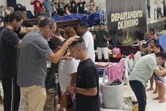 11 pessoas aceitam Jesus em igreja que abriga vítimas da enchente no RS