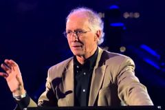 Satanás cega as pessoas para o Evangelho? John Piper explica