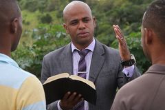 Ex-traficante vira pastor e resgata pessoas da criminalidade: \"Hoje tenho paz\"