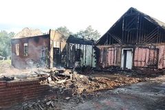 Incêndio destrói templo de 1882, mas igreja já planeja reconstrução