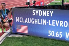 Sydney McLaughlin-Levrone bate recorde: ‘Louvado seja Deus’