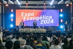 Abertura da Expoevangélica 2024 reúne centenas de pastores, em Fortaleza