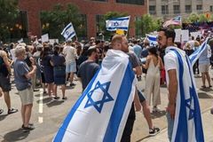 Movimento pró-Israel reúne centenas de pessoas nas ruas de Nova York