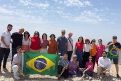 \"Amor de Deus na prática\": Médicos cristãos do Brasil atendem refugiados no Líbano