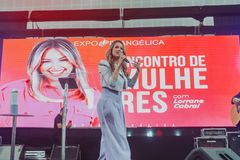 \"Se posicione como filha amada de Deus\", diz Lorrane Cabral às mulheres na Expoevangélica