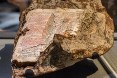 11 de setembro: mensagem de perdão em Bíblia fundida a escombros