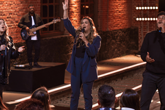 Bruna Olly lança canção inédita \"Derrama o Teu Poder\"