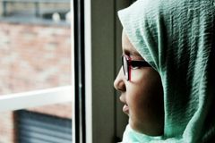 Menina afegã é estuprada e morta após seus pais se converterem a Jesus