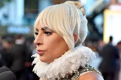 Lady Gaga se diz cristã e critica vice dos EUA por apoiar esposa na defesa do casamento tradicional | Notícias Gospel