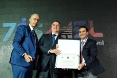 Bolsonaro, Edir Macedo e Marco Feliciano são homenageados por Israel | Notícias Gospel