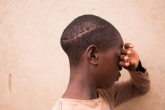 Pastor impede bruxos de matarem crianças em sacrifícios, na África