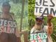 Pregador das estradas diz que foi chamado por Deus para evangelizar: \"Vá a pé\"