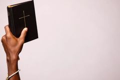 A Bíblia deve ser atualizada? Pastores esclarecem por que as Escrituras são imutáveis