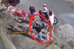 Criminosos desistem de assalto após ver Bíblia na mão de vítima em SP