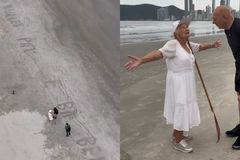 Idosa de 92 anos emociona ao evangelizar com frases na areia em praia de SC: \"Jesus te ama\"