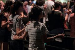 Austrália proíbe orar por pessoas que querem deixar a homossexualidade