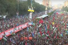 Milhares de muçulmanos pedem \"morte a Israel\" em protestos no Paquistão