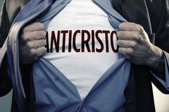 Pastor fala sobre as características do anticristo: \"Será um líder muito carismático\"