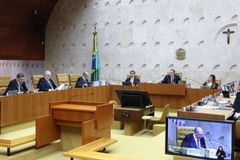 STF anula leis municipais que proibiam ensino da linguagem neutra nas escolas